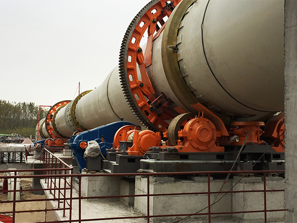 陶粒回轉(zhuǎn)窯.jpg 陶粒回轉(zhuǎn)窯.jpg